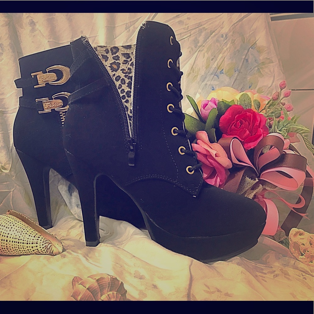 **SOLD**Black High-heel Boots, Jaguar Print inside